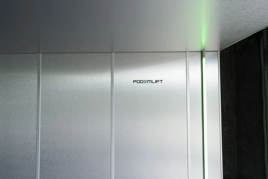 PODEMLIFT® X1-4000 | Высота подъема 21,0 м | Размер платформы 3,5*6,4*2,0 Фото