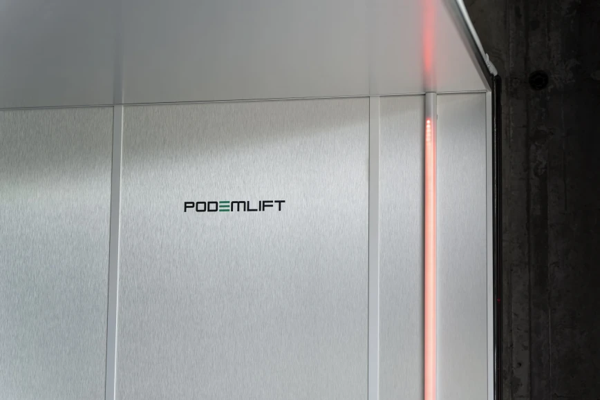 PODEMLIFT® X1-4000 | Высота подъема 21,0 м | Размер платформы 3,5*6,4*2,0 Фото